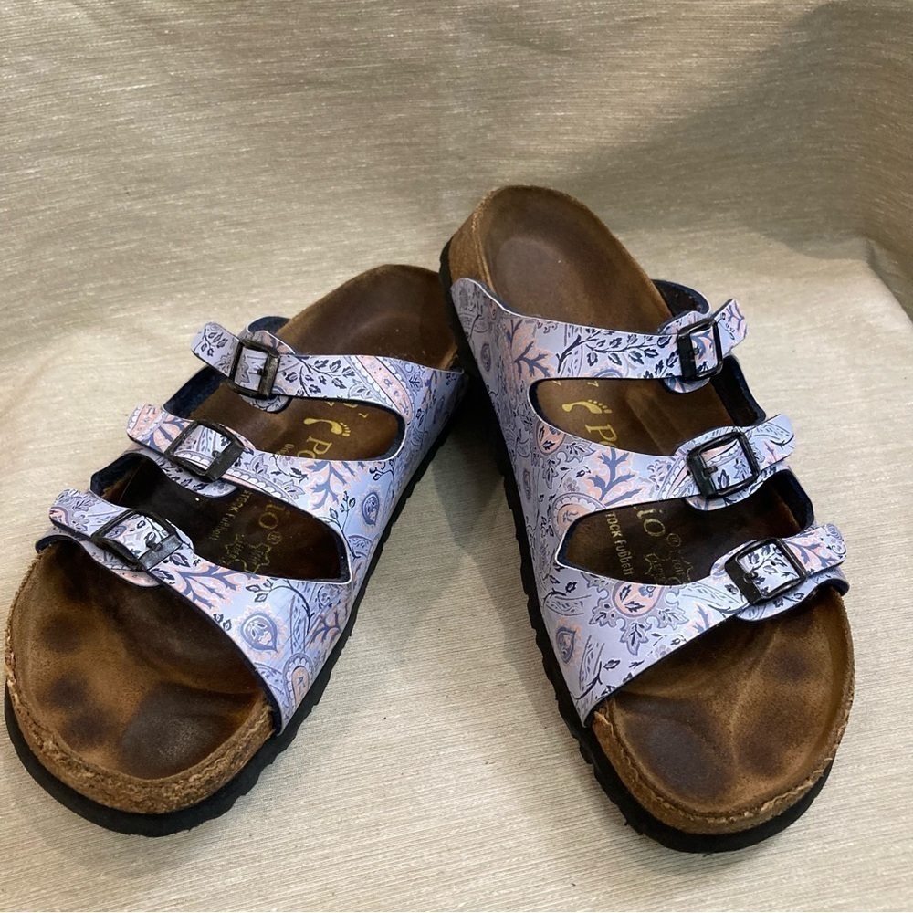 PAPILLIO Sz 9 Lilac Lavender Paisley 3 Strap w/ Buckle Slip On Sandals Clogs